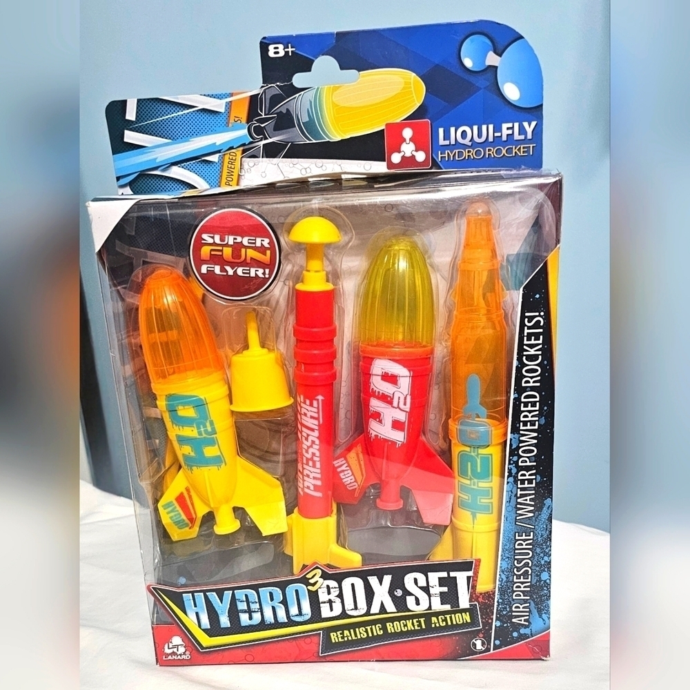 Toysmith Hydro 3 Box Set-Air Pressure/Water Powered Rockets!